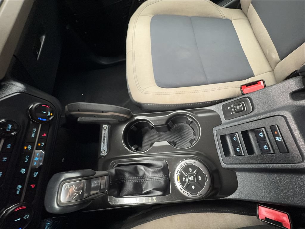 Used 2022 Ford Bronco Big Bend w/ Sasquatch Package AWD/4WD image 47