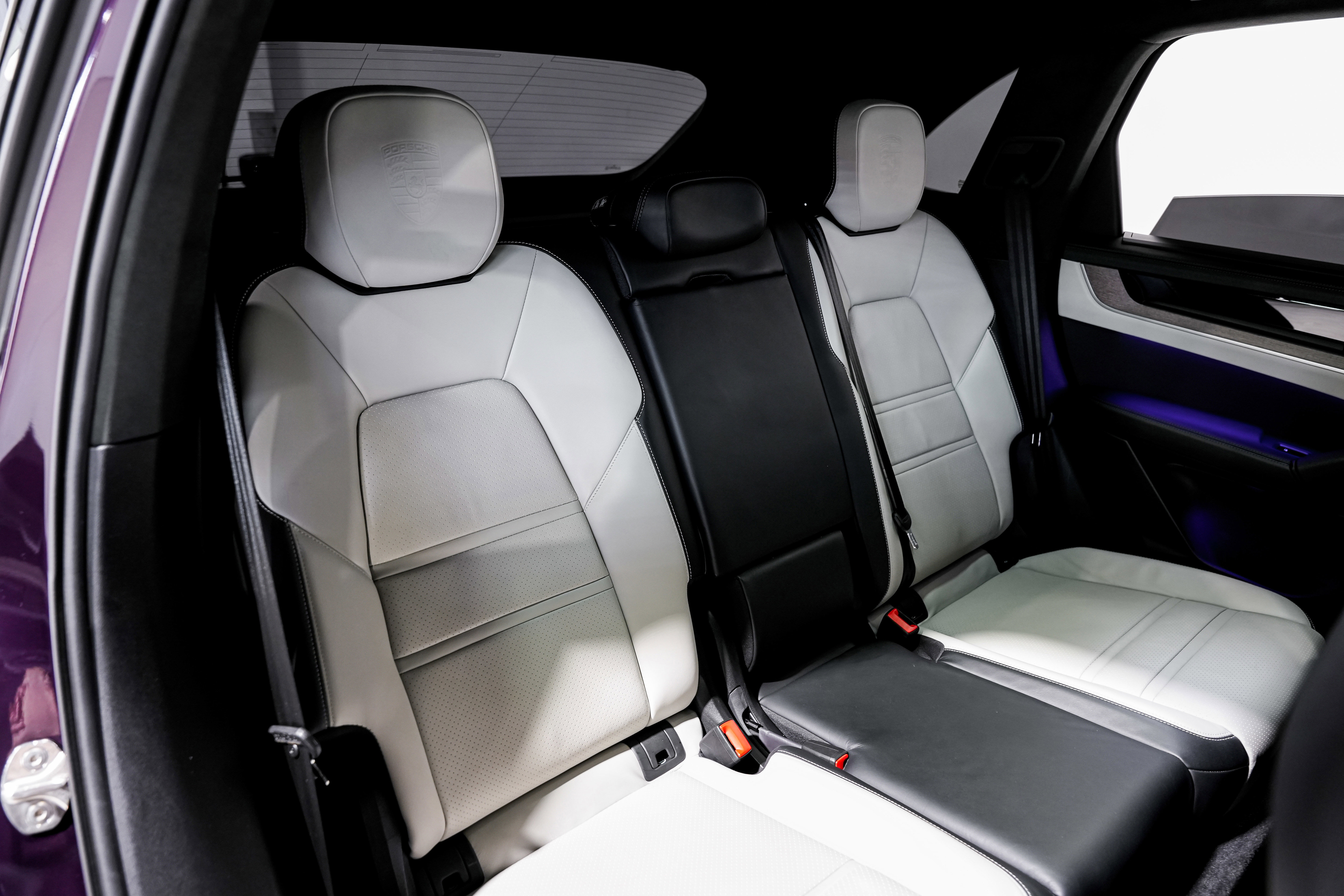 Used 2024 Porsche Cayenne S image 35