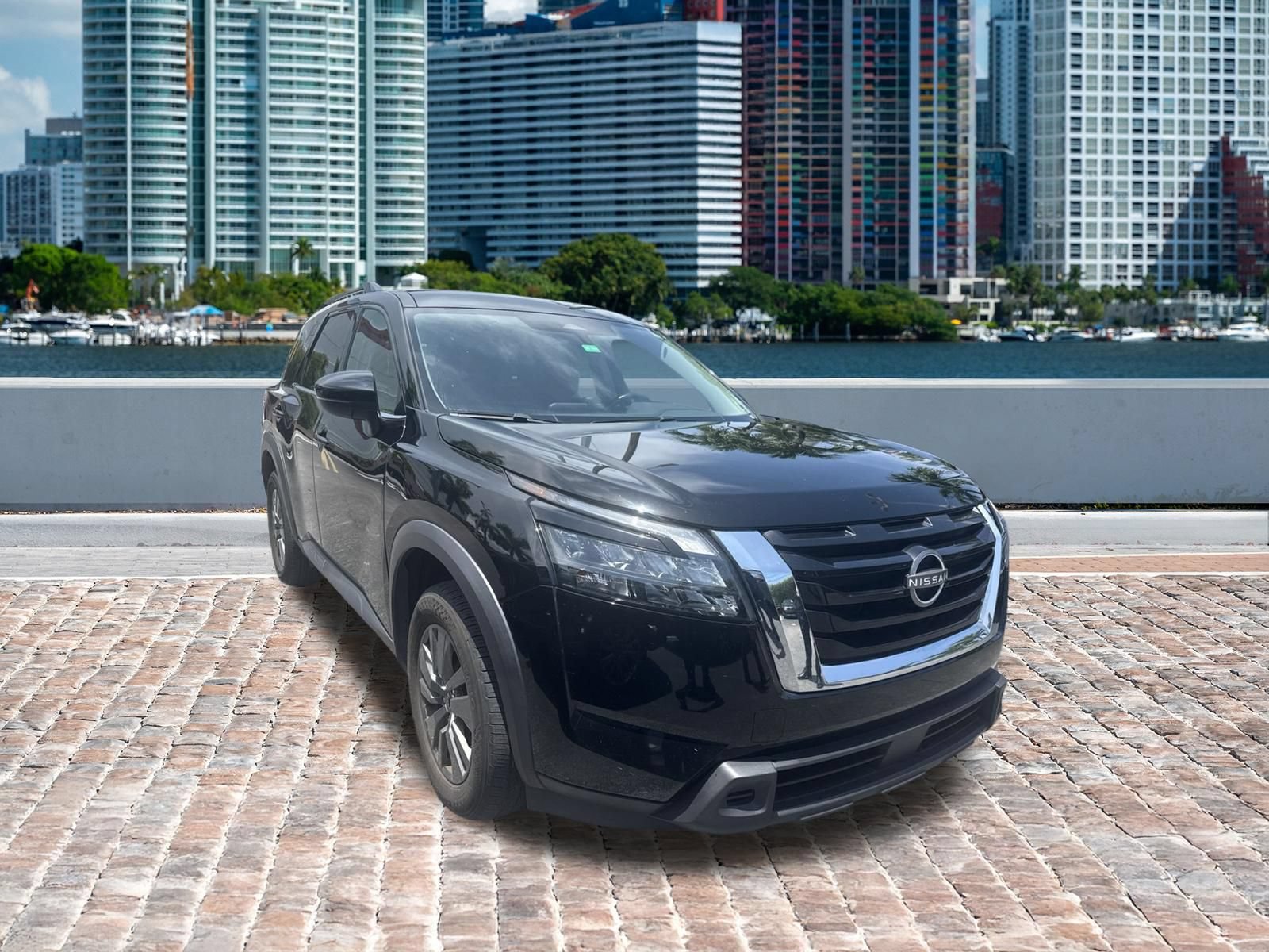 Used 2024 Nissan Pathfinder SV FWD image 3