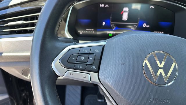 Used 2023 Volkswagen Jetta SE w/ Panoramic Sunroof Package FWD image 23