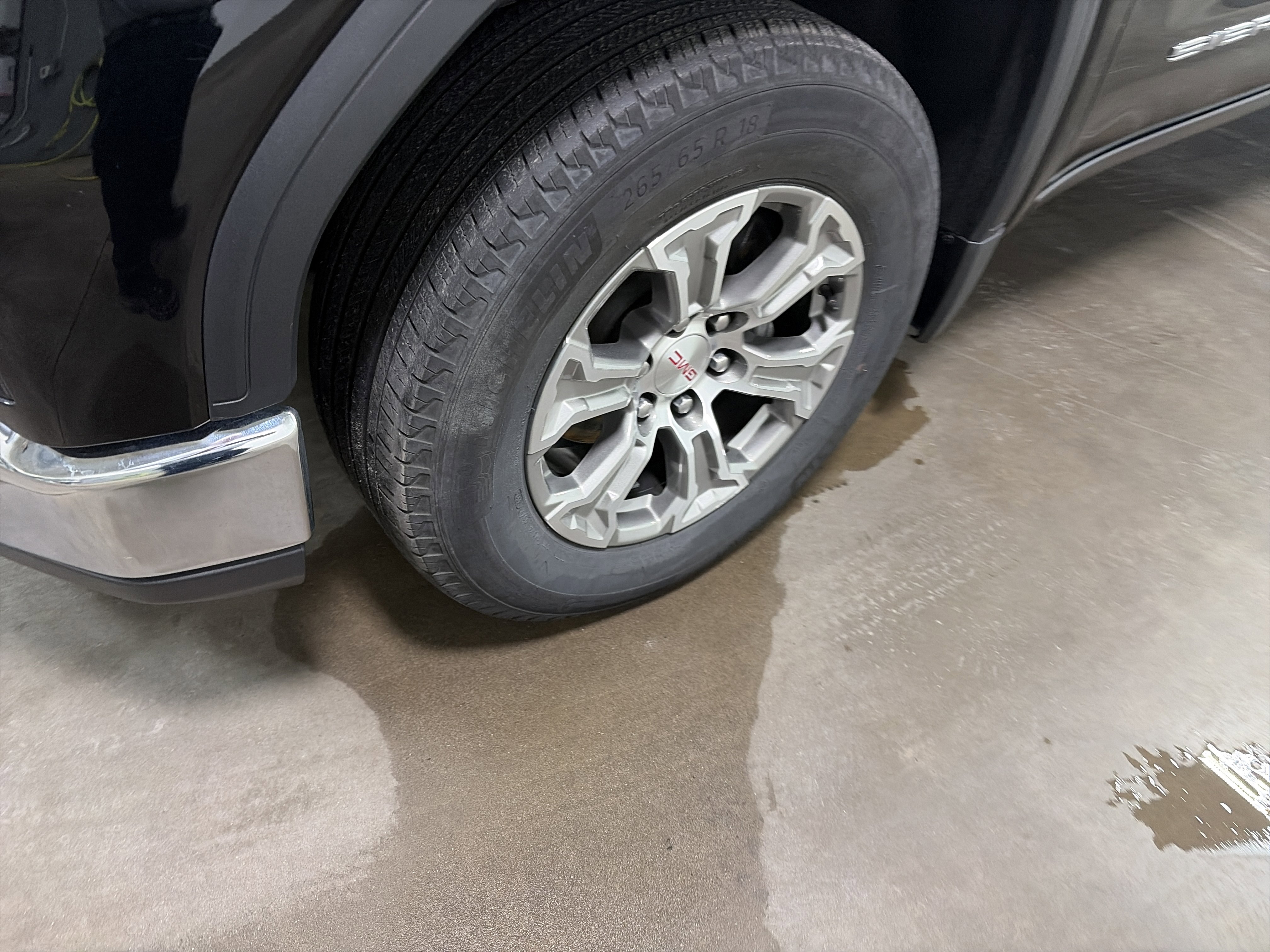 Used 2024 GMC Sierra 1500 SLT image 9