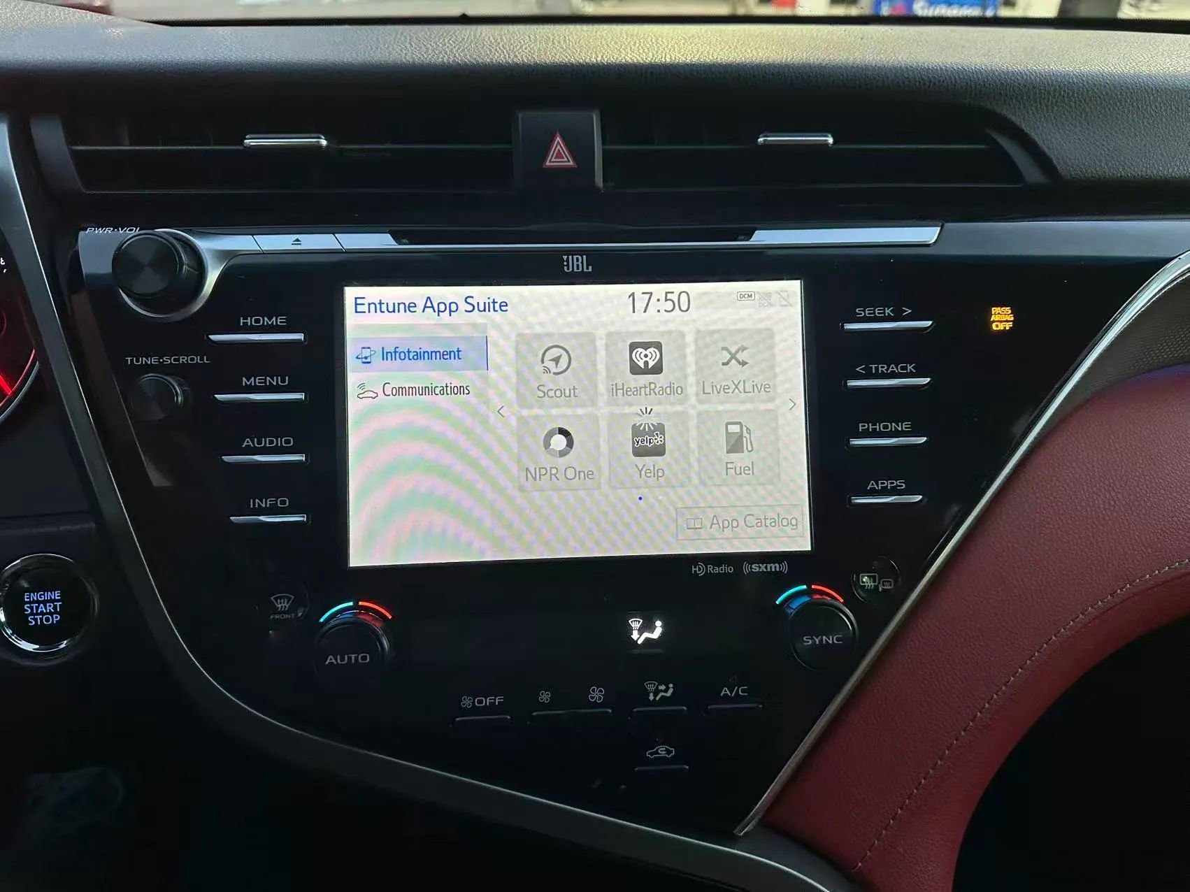 Used 2018 Toyota Camry XSE FWD image 5