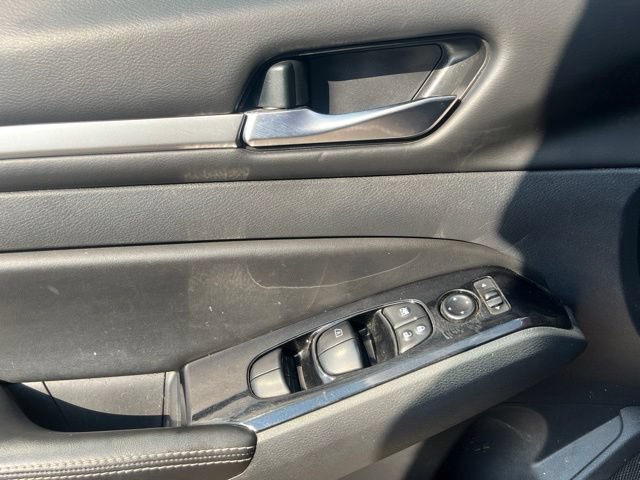Used 2023 Nissan Altima 2.5 SV FWD image 11