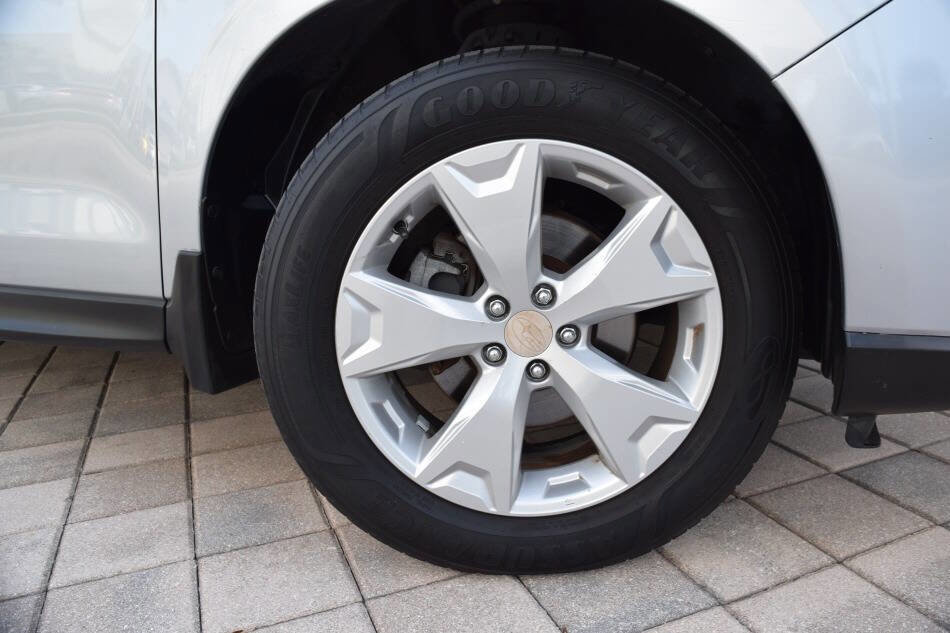 Used 2015 Subaru Forester 2.5i Premium w/ All-Weather Package AWD/4WD image 88