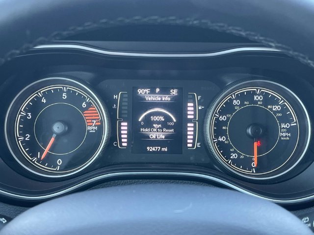 Used 2019 Jeep Cherokee Latitude Plus FWD image 32