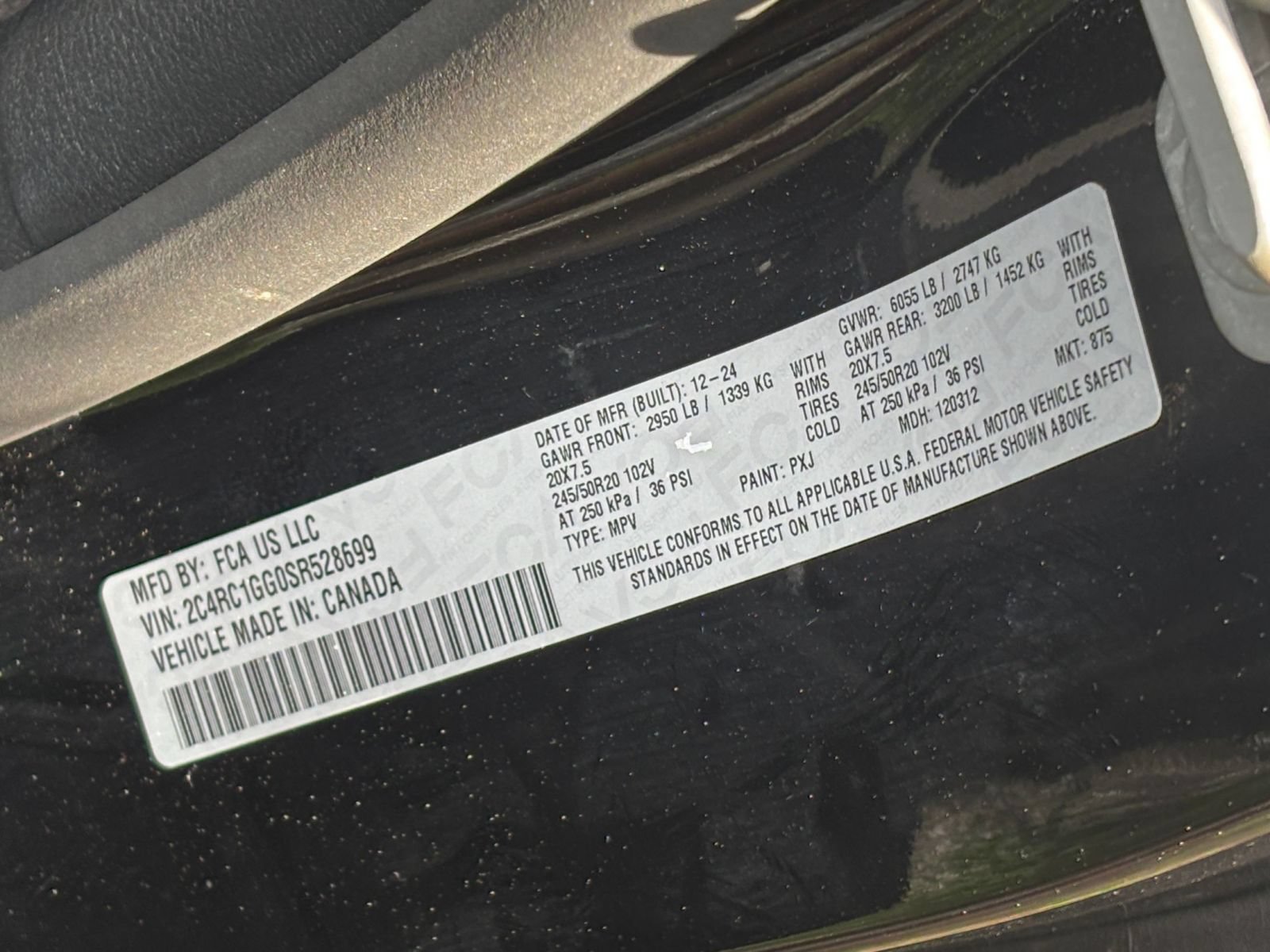 Used 2025 Chrysler Pacifica Limited FWD image 33