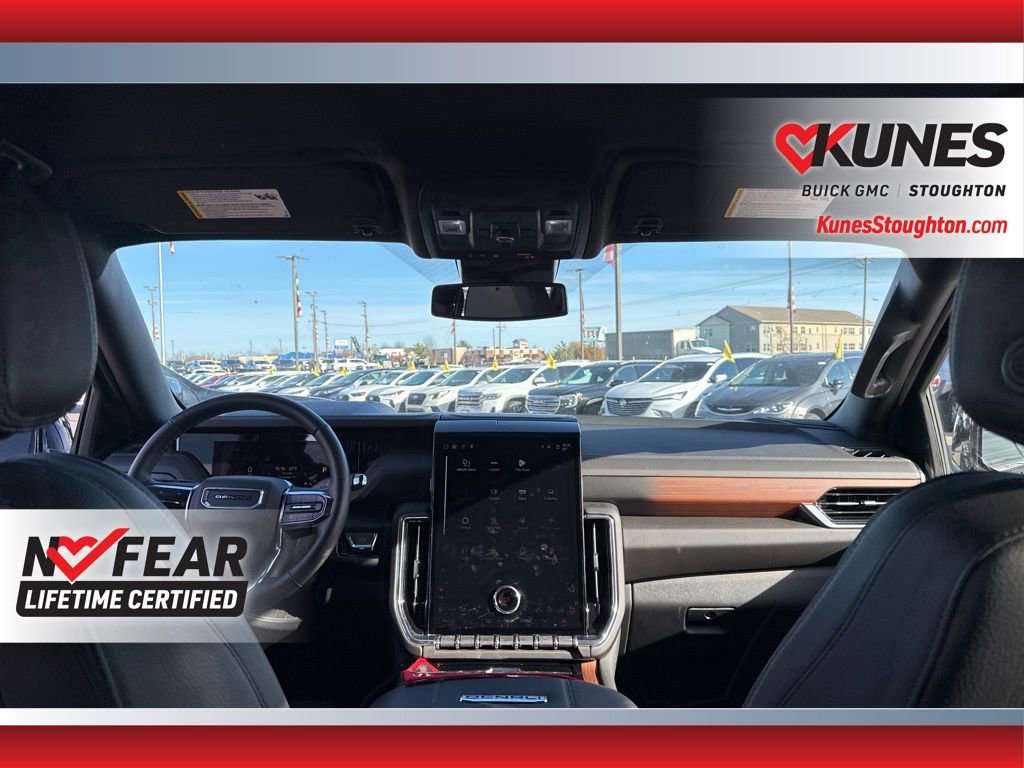 Used 2025 GMC Yukon XL Denali image 42