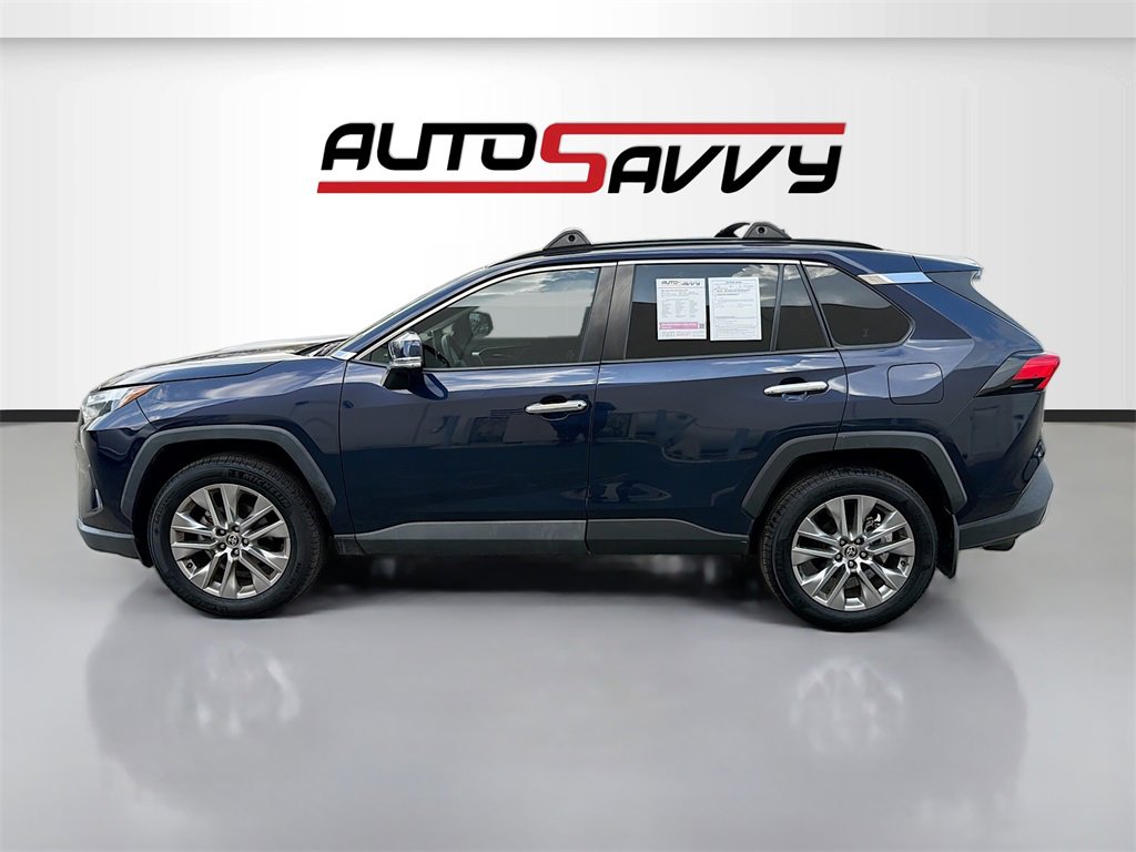 Used 2023 Toyota RAV4 XLE Premium image 4
