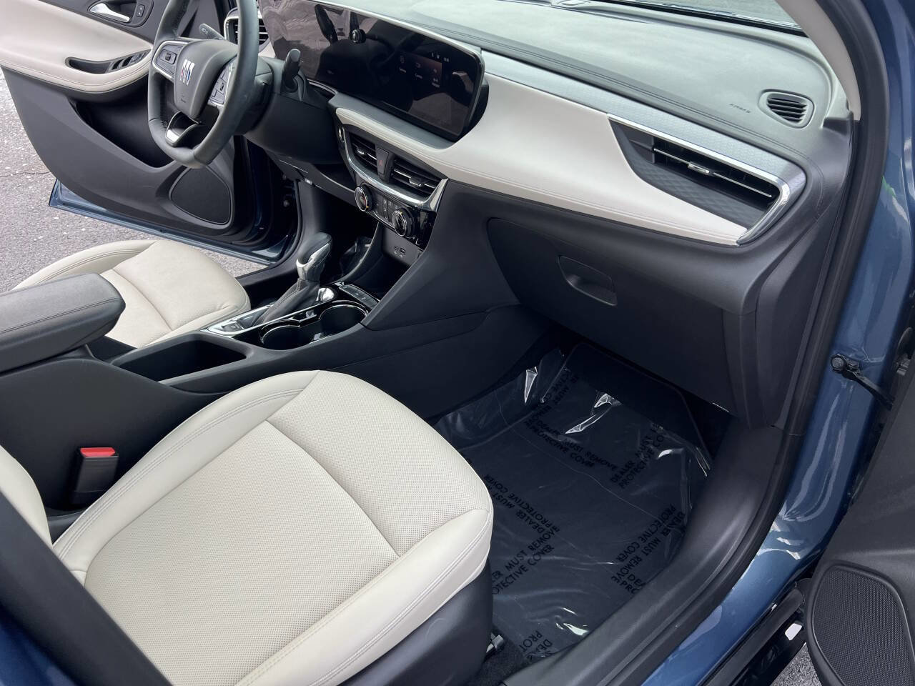 Used 2025 Buick Encore GX Sport Touring w/ Advanced Technology Package image 30