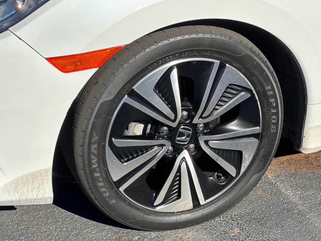Used 2018 Honda Civic EX-T image 9