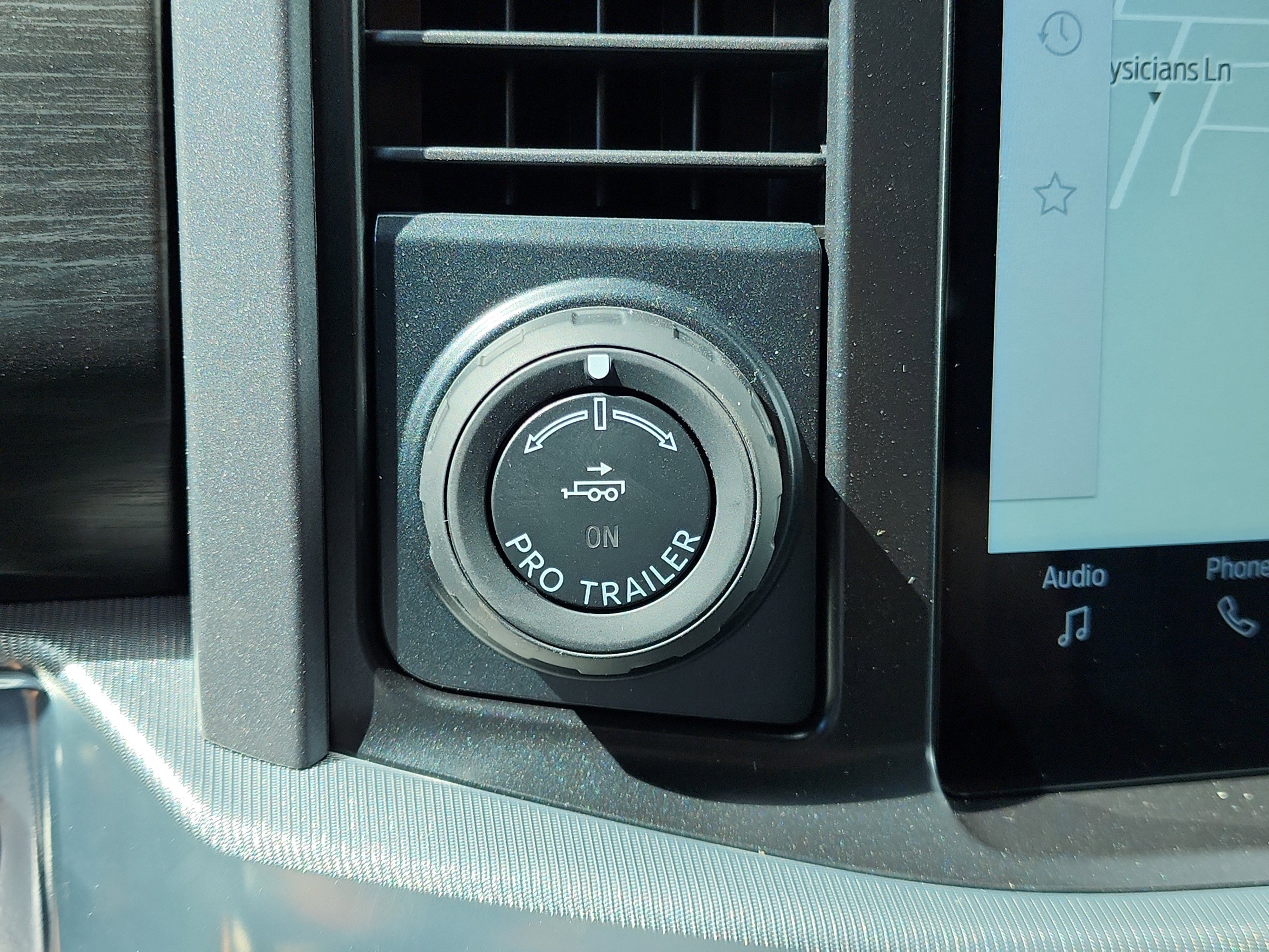 New 2025 Ford F150 Lariat image 15