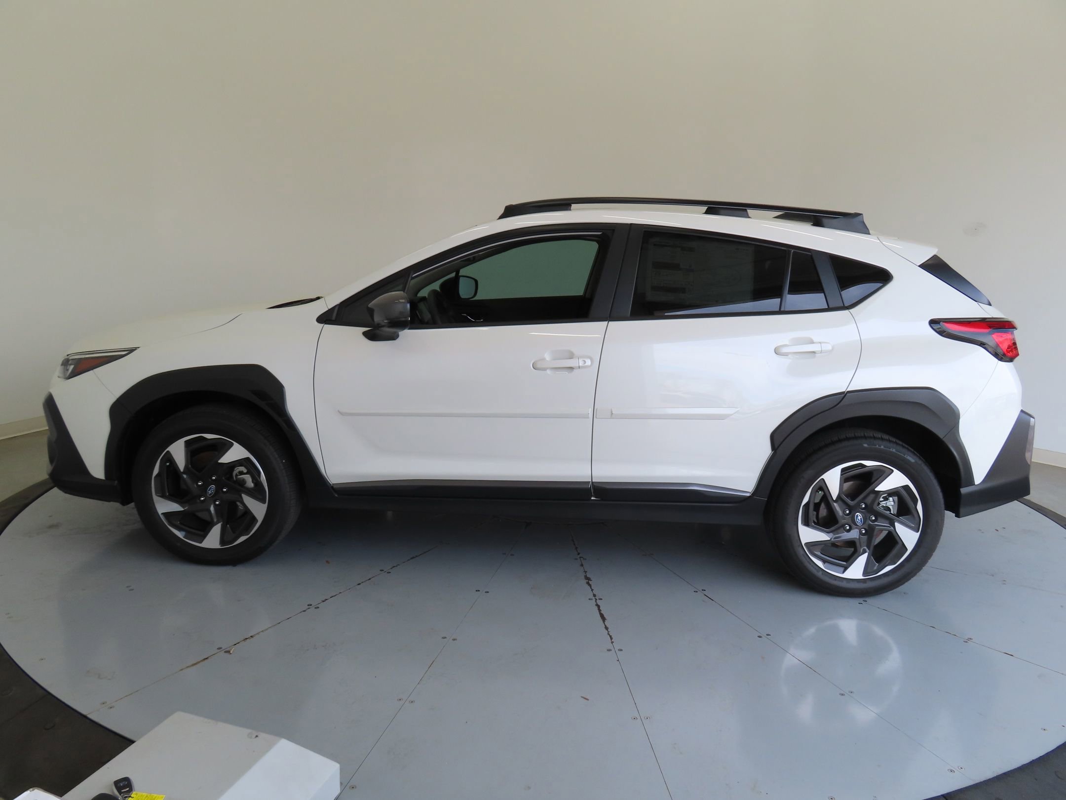 Certified 2025 Subaru Crosstrek 2.5i Limited AWD/4WD image 9