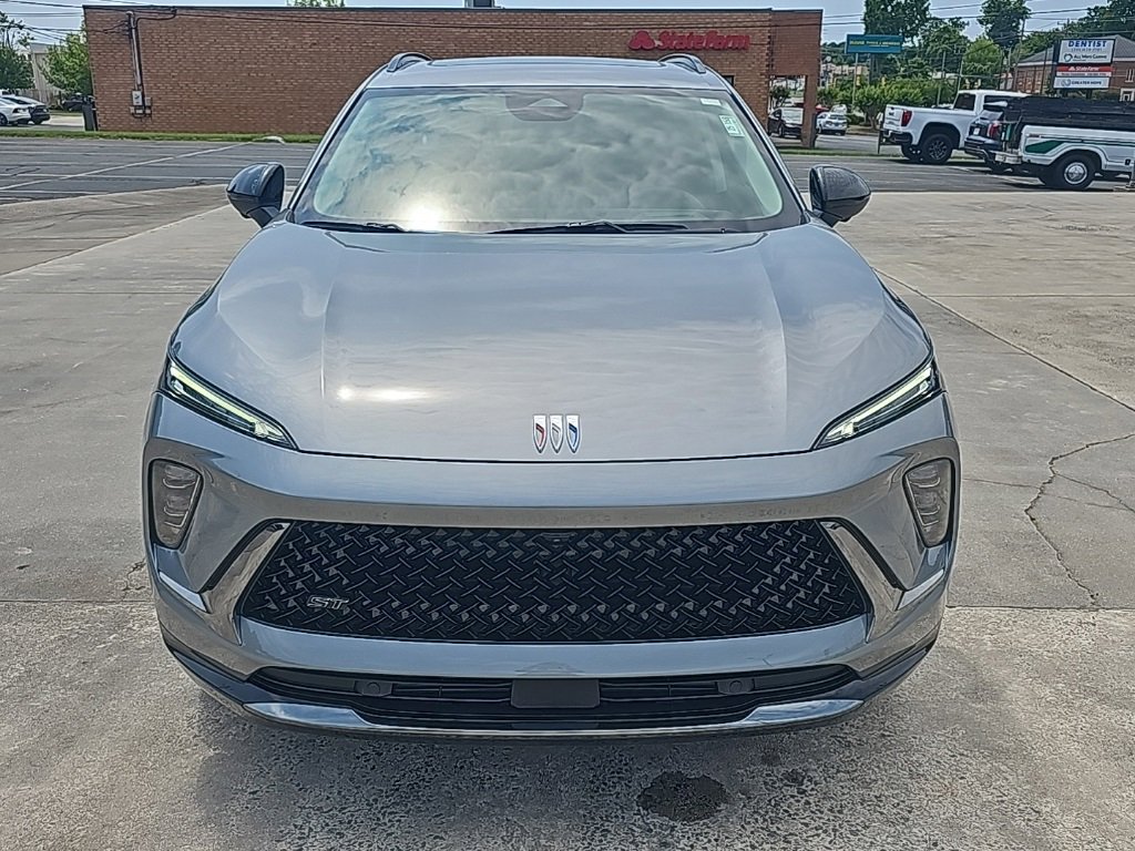 New 2025 Buick Envision Sport Touring image 3