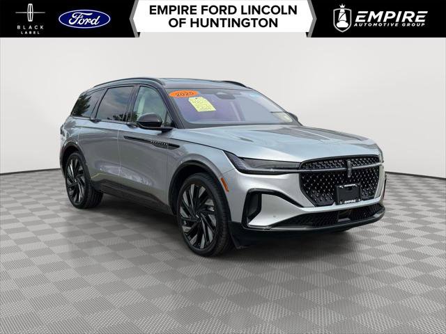 Used 2025 Lincoln Nautilus Reserve w/ Jet Appearance Package video 1