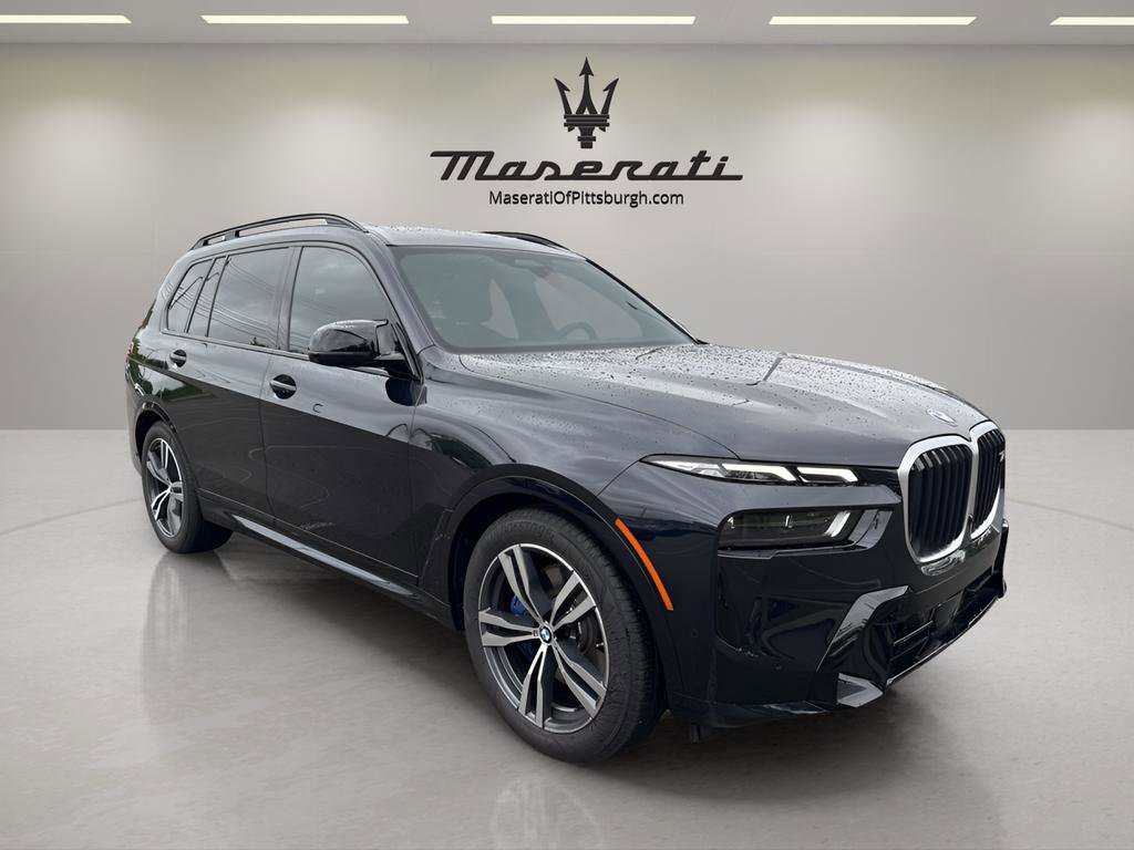 Used 2025 BMW X7 M60i image 3