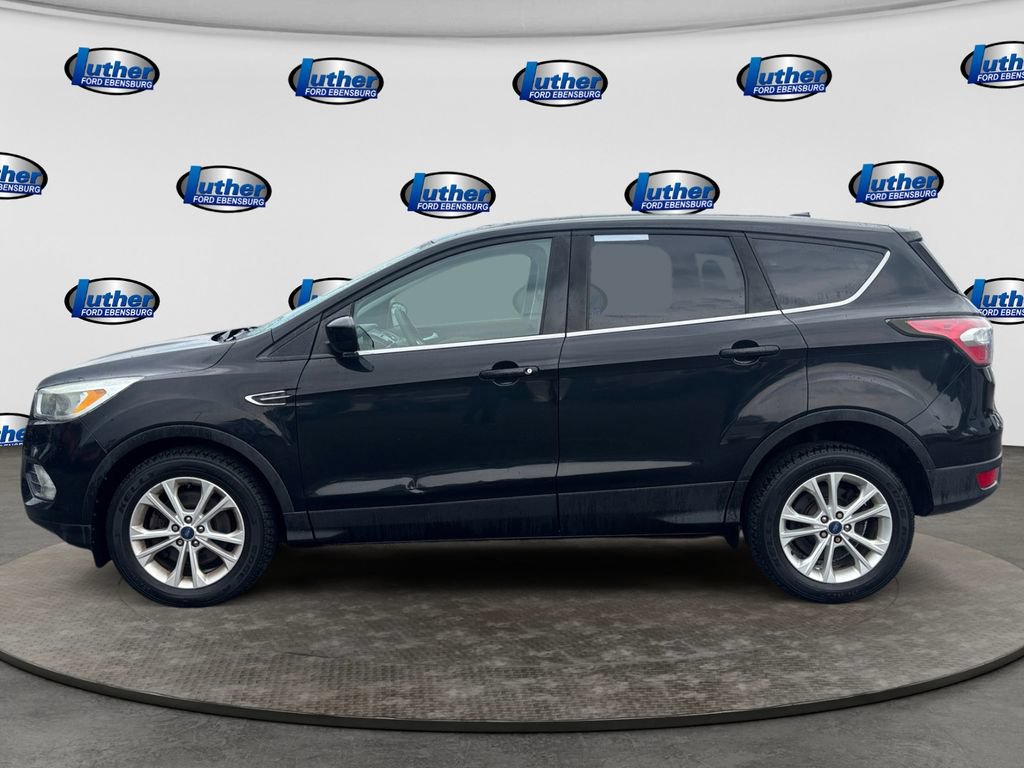 Used 2017 Ford Escape SE AWD/4WD image 2