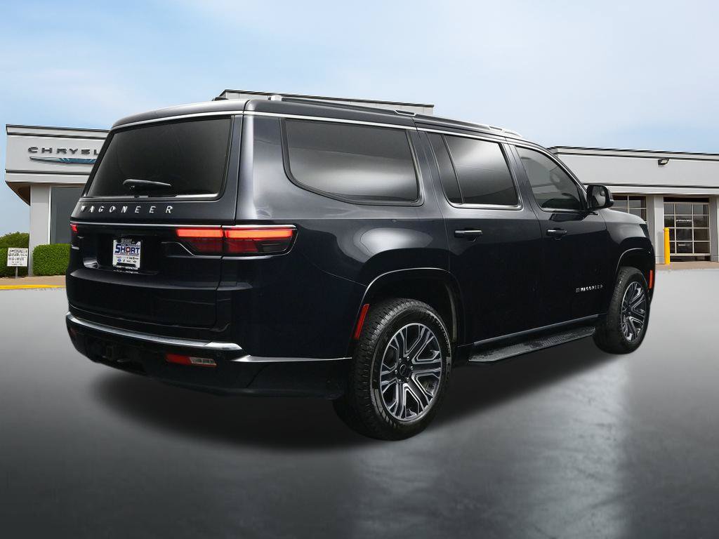 Used 2025 Jeep Wagoneer 4WD image 5