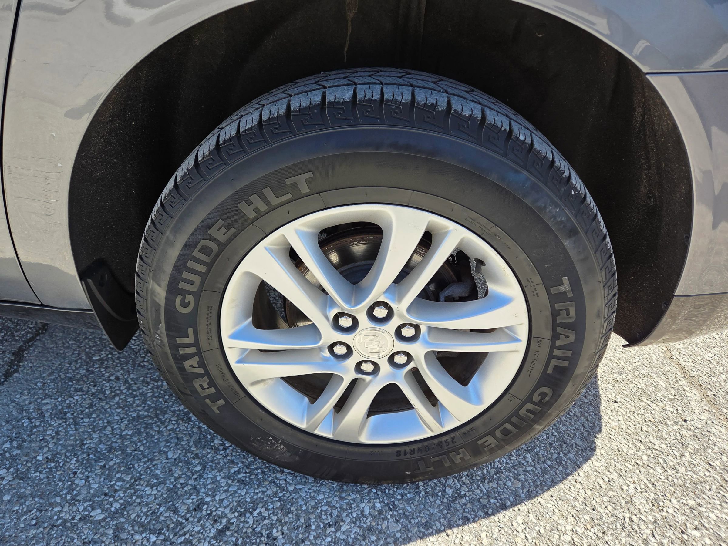 Used 2020 Buick Enclave Essence image 7