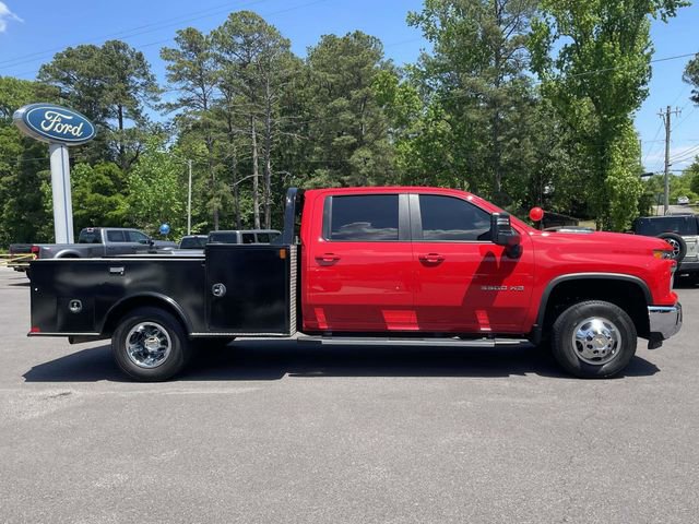 Used 2025 Chevrolet Silverado 3500 LT w/ Convenience Package AWD/4WD image 3