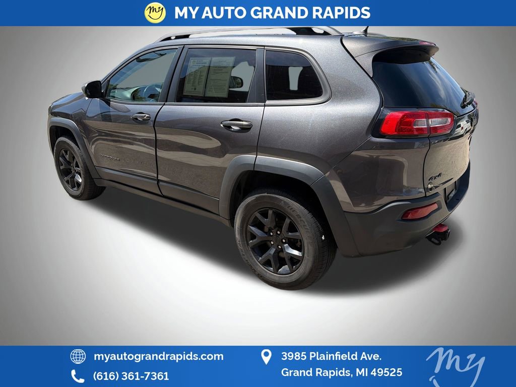 Used 2015 Jeep Cherokee Trailhawk w/ Comfort/Convenience Group AWD/4WD image 5