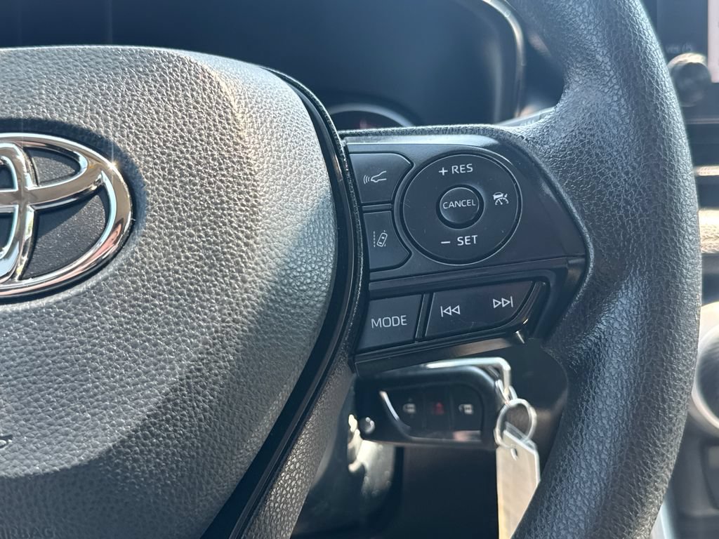 Used 2023 Toyota RAV4 LE AWD/4WD image 20