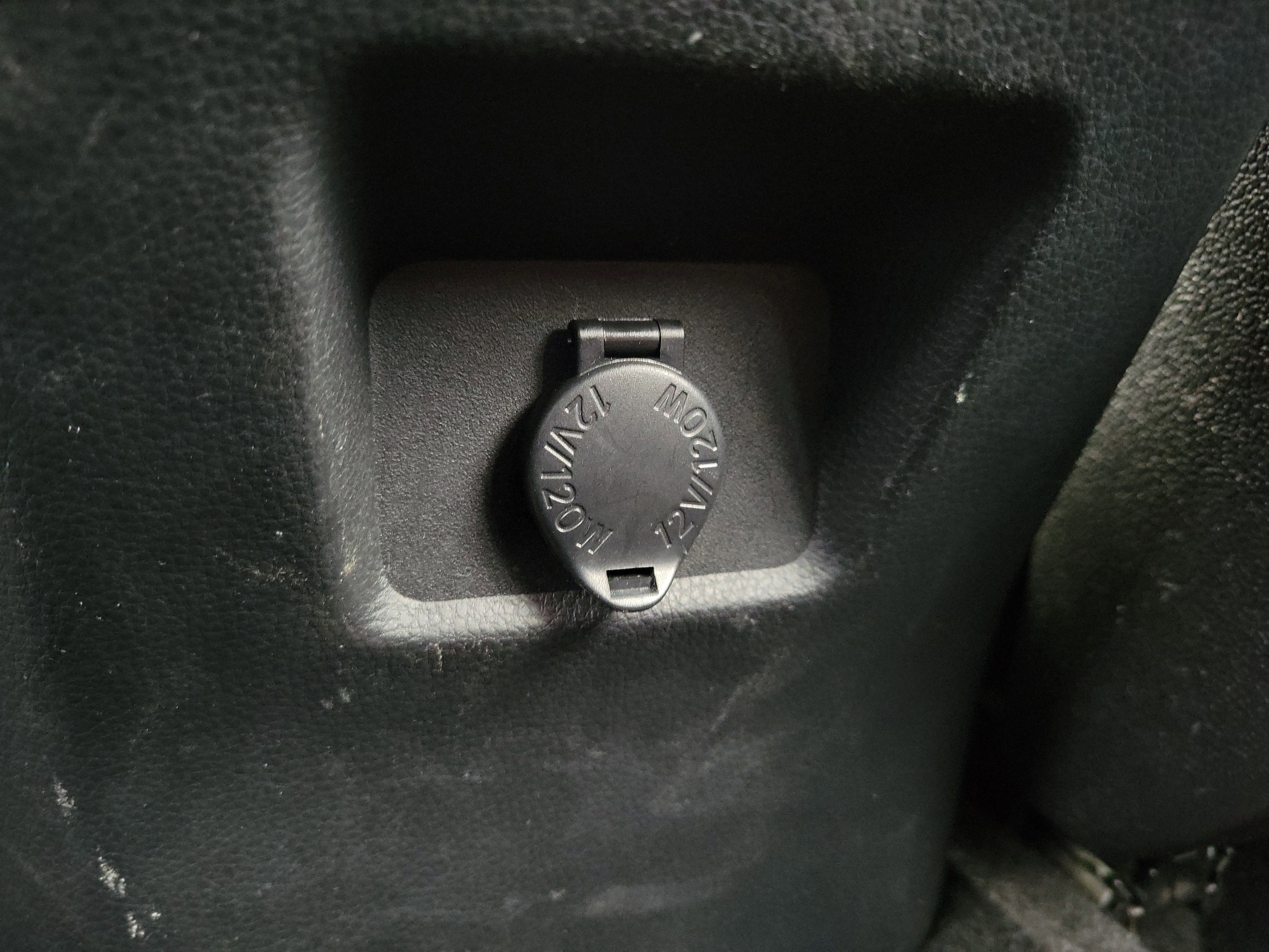 Used 2024 Toyota RAV4 LE image 11