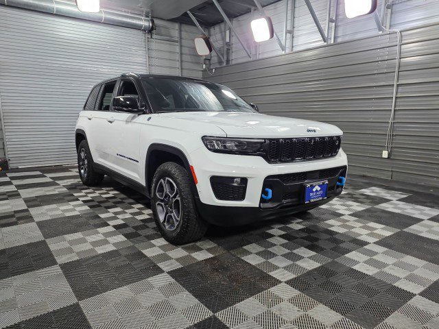 Used 2022 Jeep Grand Cherokee Trailhawk w/ Advanced Protech Group II image 4