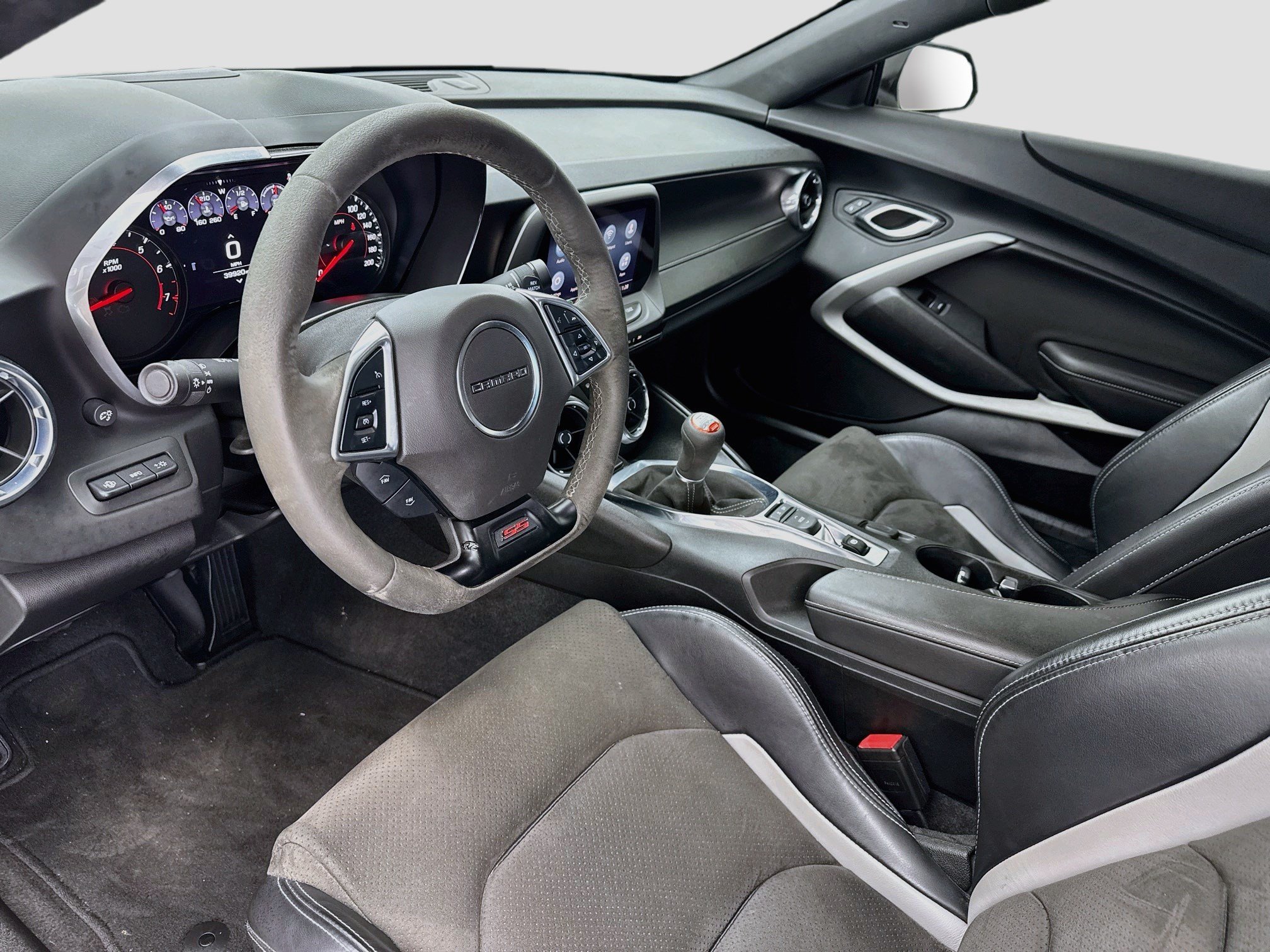 Used 2021 Chevrolet Camaro SS RWD image 7