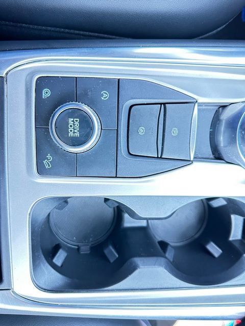 Used 2023 Ford Explorer XLT w/ Equipment Group 202A image 16