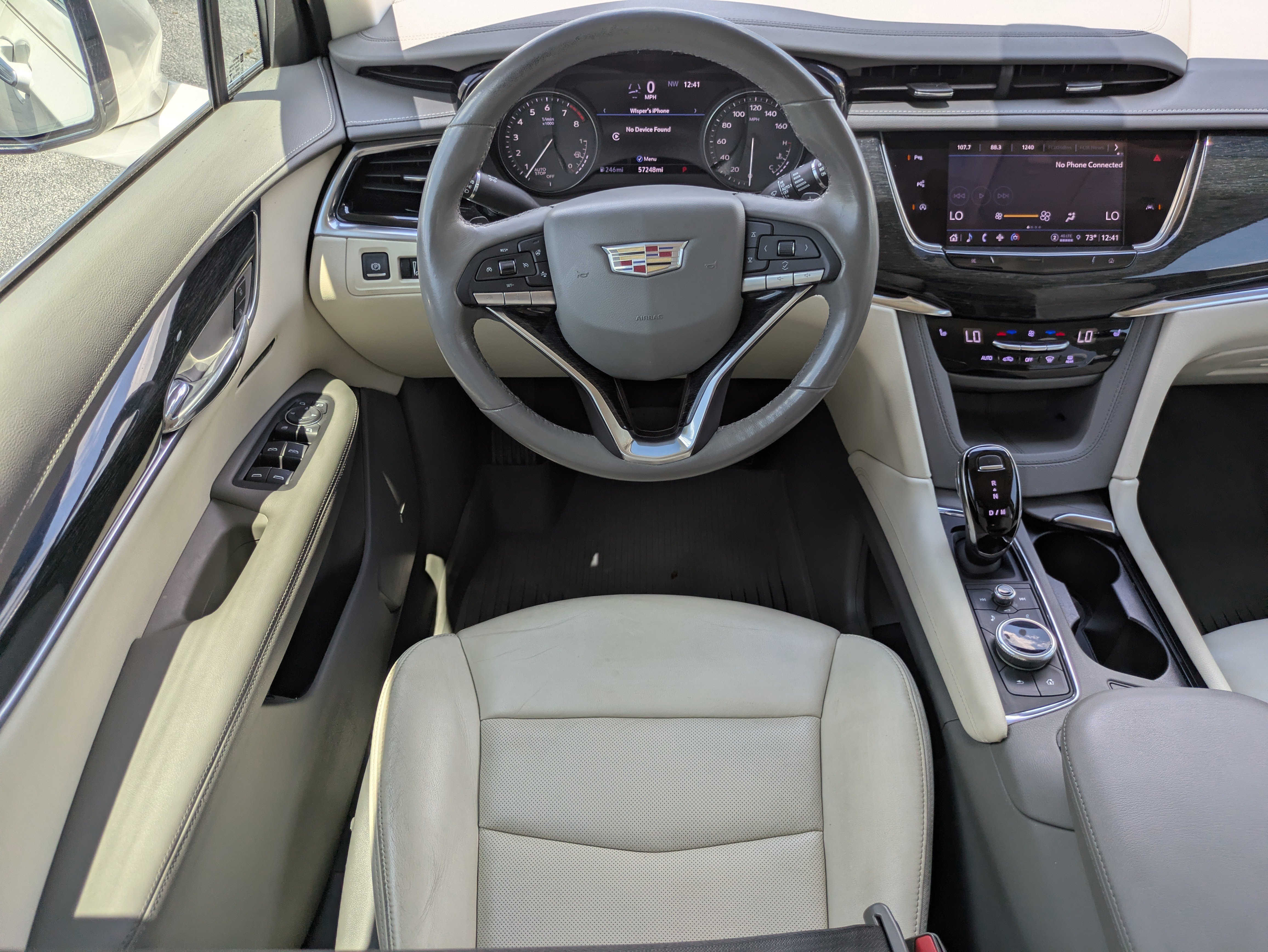 Used 2022 Cadillac XT6 Premium Luxury w/ Technology Package FWD image 4