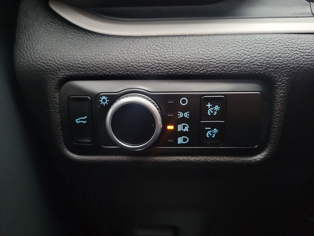 Used 2023 Ford Explorer XLT image 23