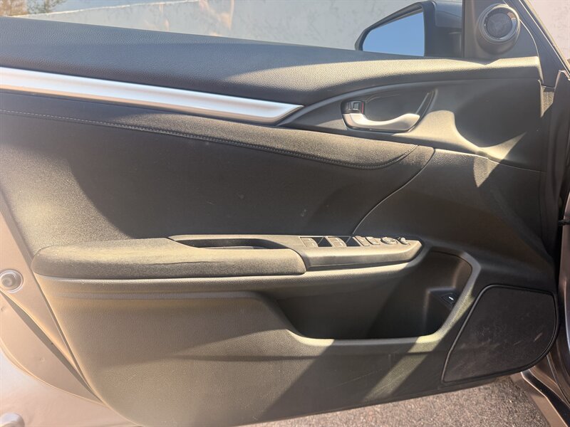 Used 2019 Honda Civic EX image 10