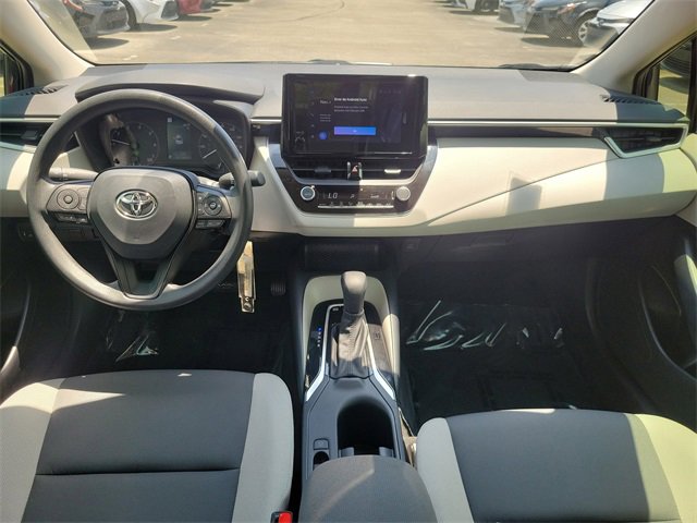 Used 2025 Toyota Corolla LE image 9