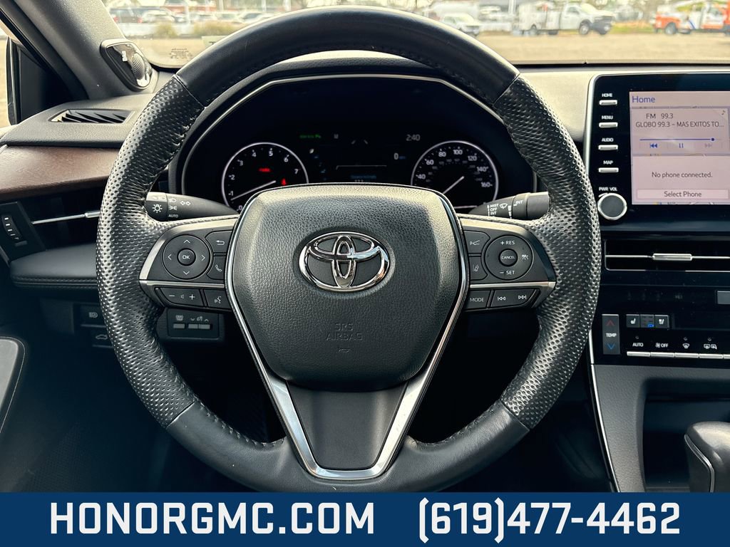 Used 2022 Toyota Avalon Limited image 26