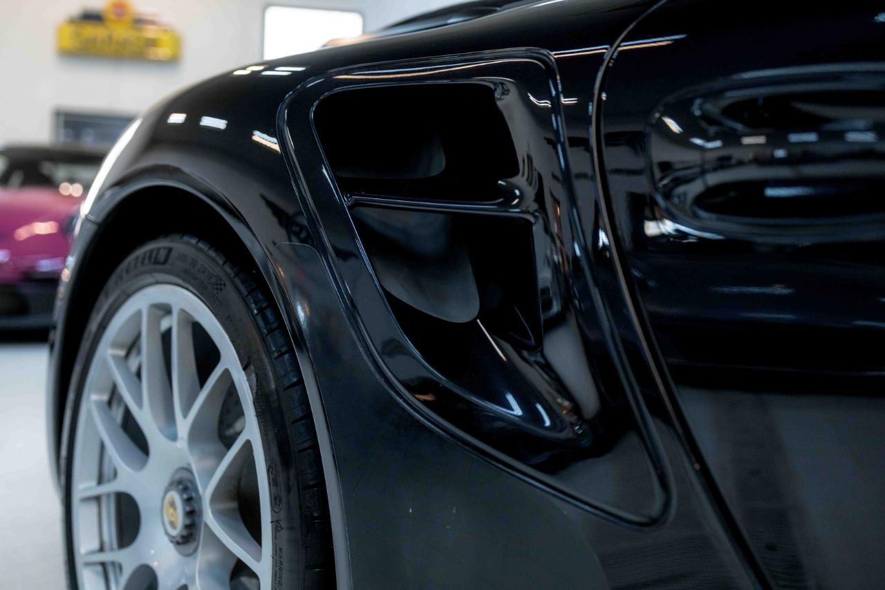 Used 2011 Porsche 911 Turbo S image 22