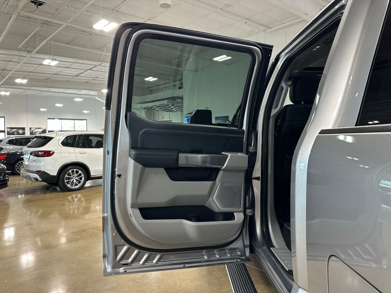 Used 2024 Ford F250 Limited w/ FX4 Off-Road Package image 43