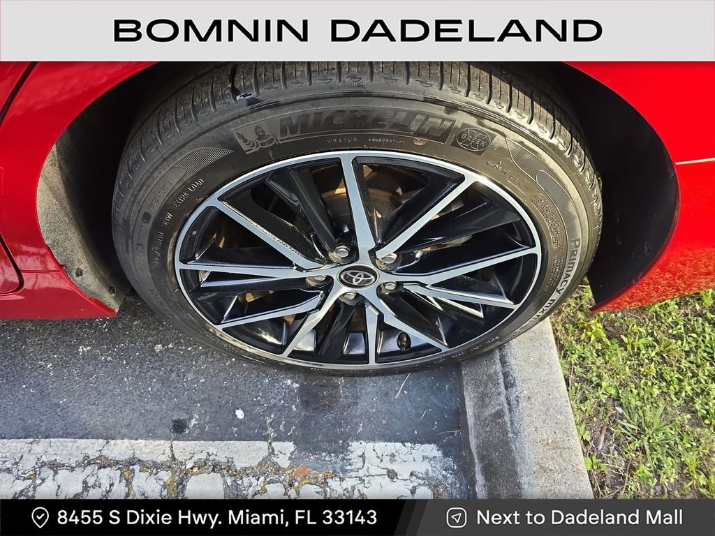 Used 2023 Toyota Camry SE image 7