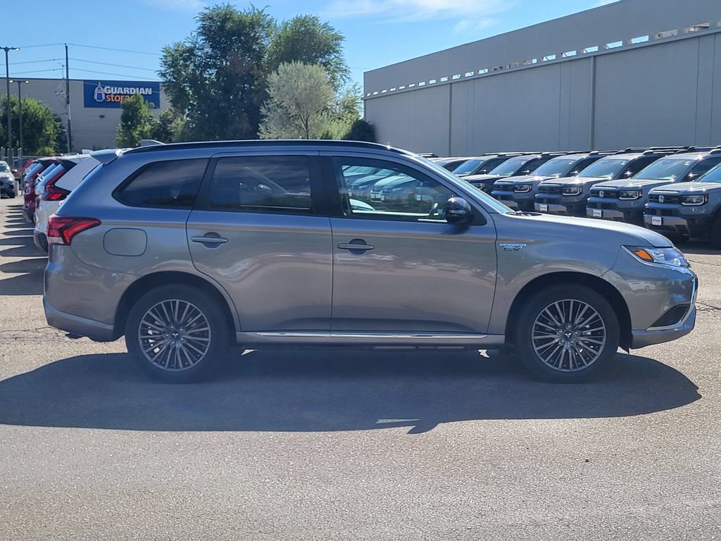 Used 2022 Mitsubishi Outlander LE AWD/4WD image 4