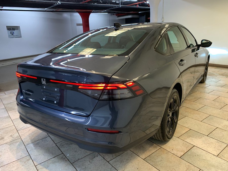 Used 2025 Honda Accord SE image 8