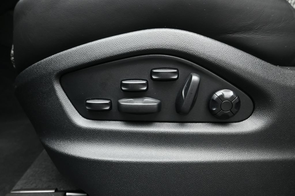 Certified 2026 Porsche Cayenne GTS AWD/4WD image 15