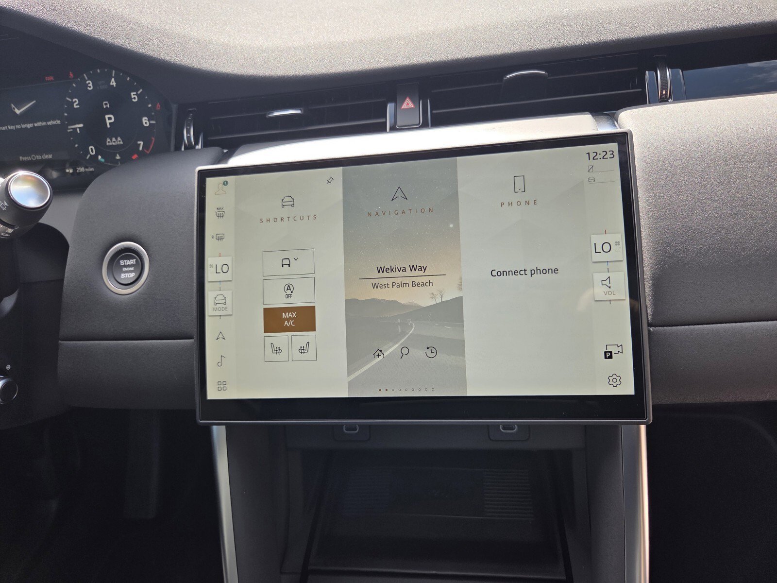 New 2025 Land Rover Discovery Sport S image 13