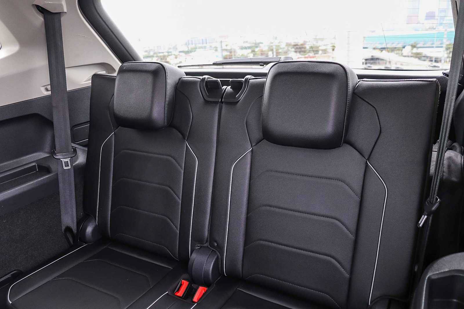 Used 2018 Volkswagen Tiguan SEL Premium FWD image 20
