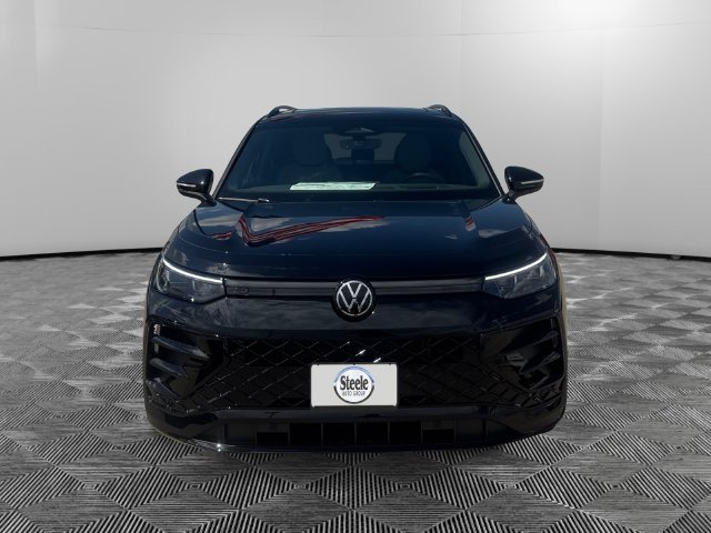 New 2026 Volkswagen Tiguan SE R-Line FWD image 8