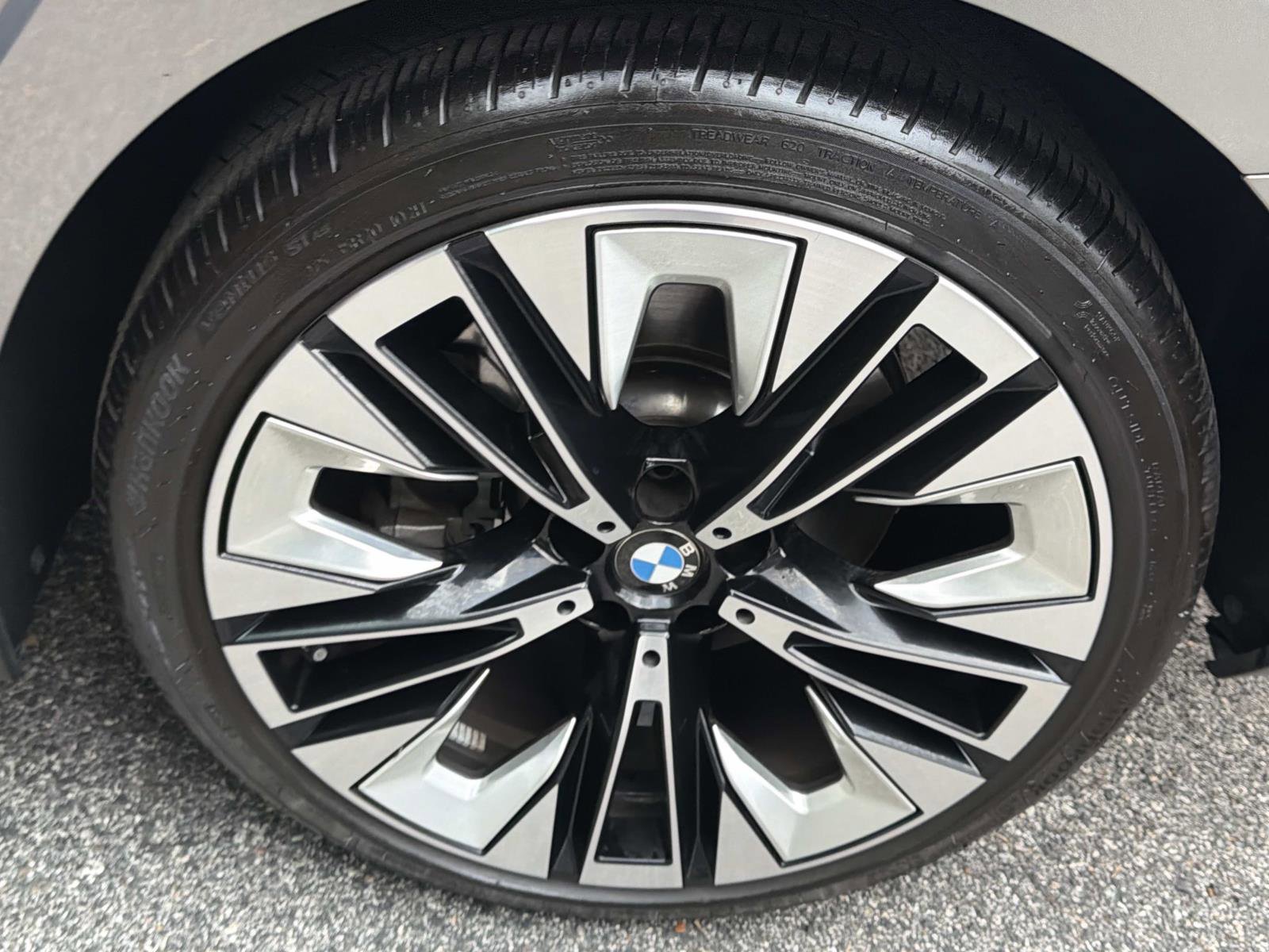 Certified 2025 BMW 540i xDrive AWD/4WD image 11