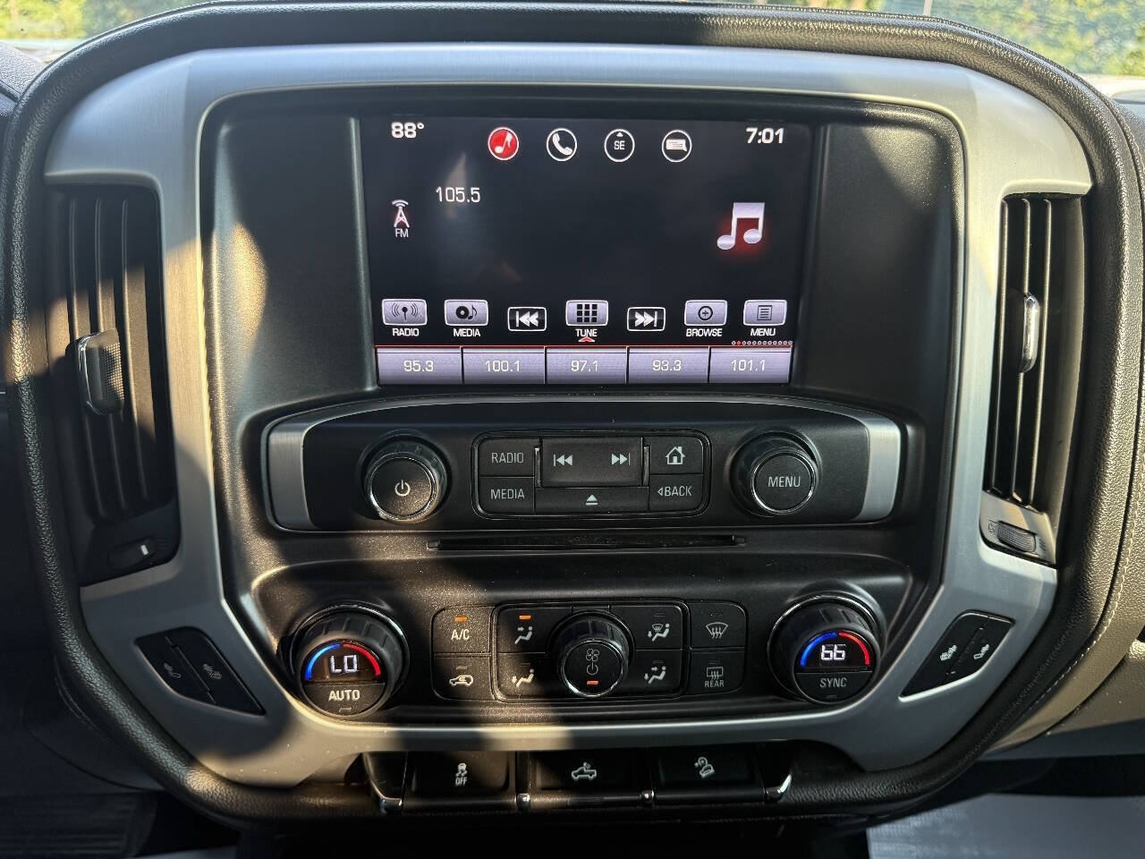 Used 2016 GMC Sierra 1500 SLE w/ SLE Value Package AWD/4WD image 21