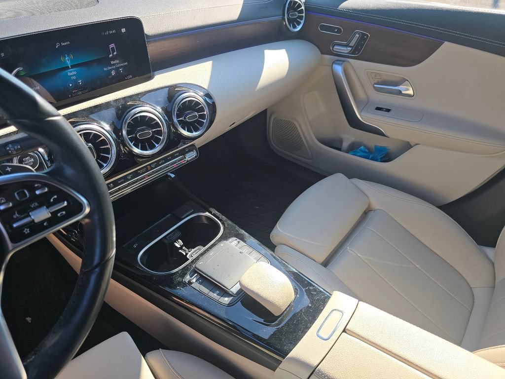 Used 2023 Mercedes-Benz CLA 250 4MATIC image 30