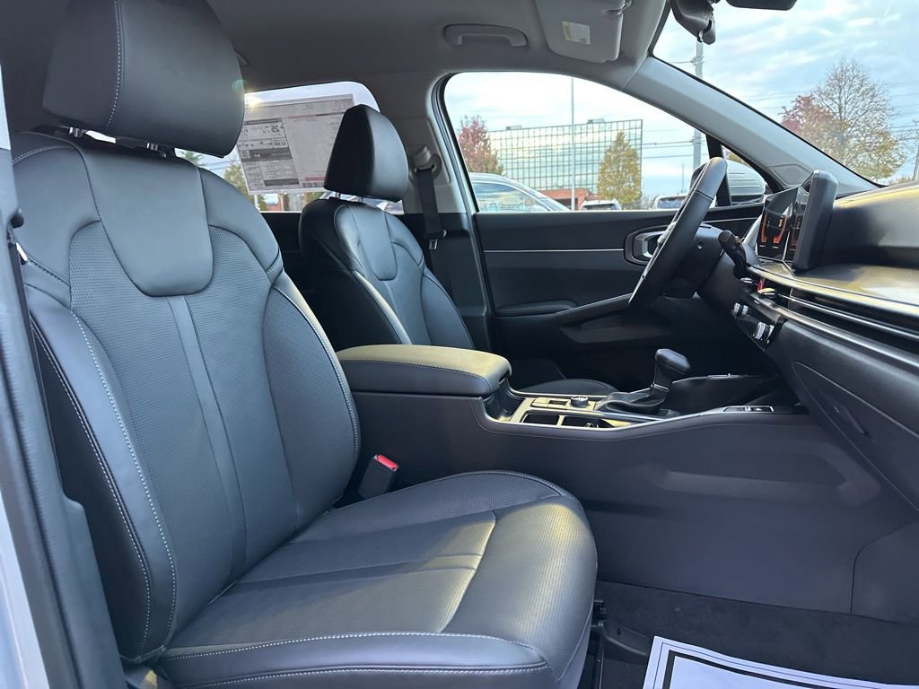 New 2026 Kia Sorento S image 14