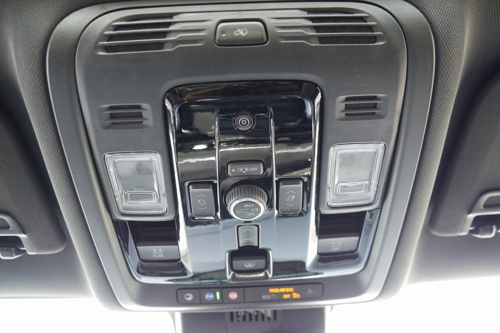 New 2026 Chevrolet Suburban Premier image 21