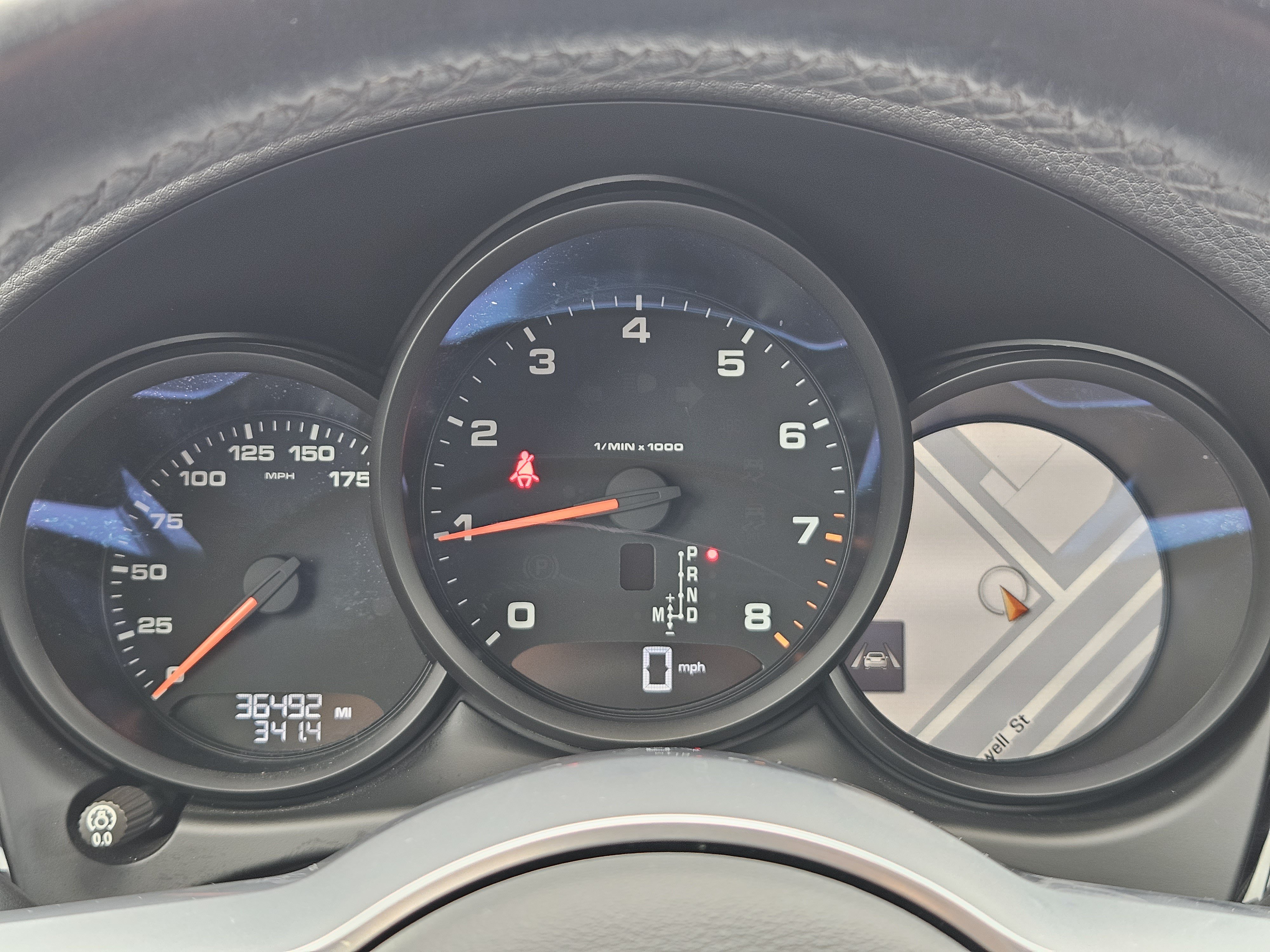 Certified 2021 Porsche Macan AWD/4WD image 16
