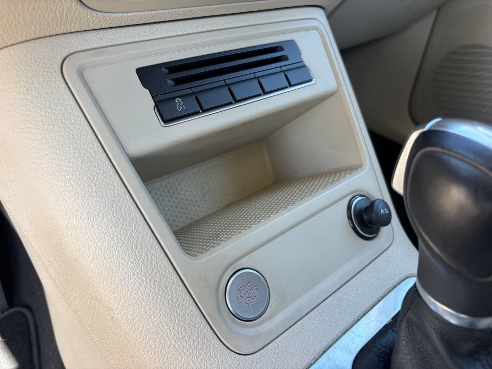 Used 2014 Volkswagen Tiguan SE FWD image 17